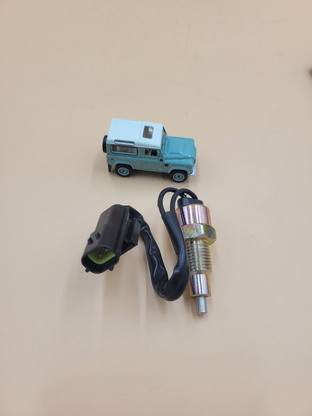 LR DEFENDER -06 Discovery I II RRC Switch Reverse Light Gearbox R380 AMR3918