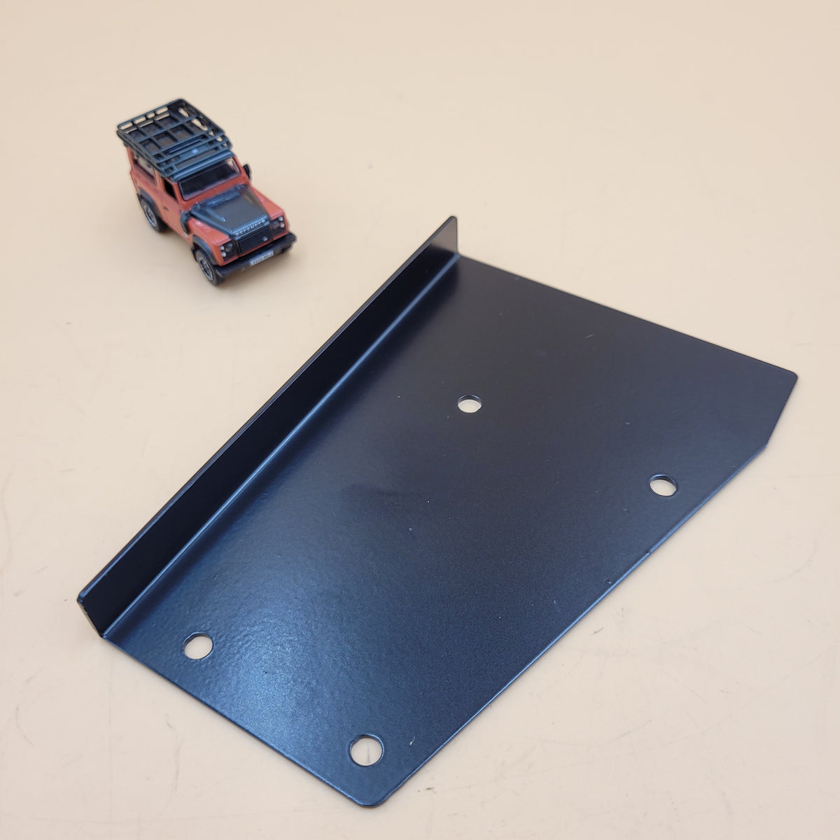 LR DEFENDER 94- LH Capping to Corner Bracket Next to Rear End Door ASR2449R