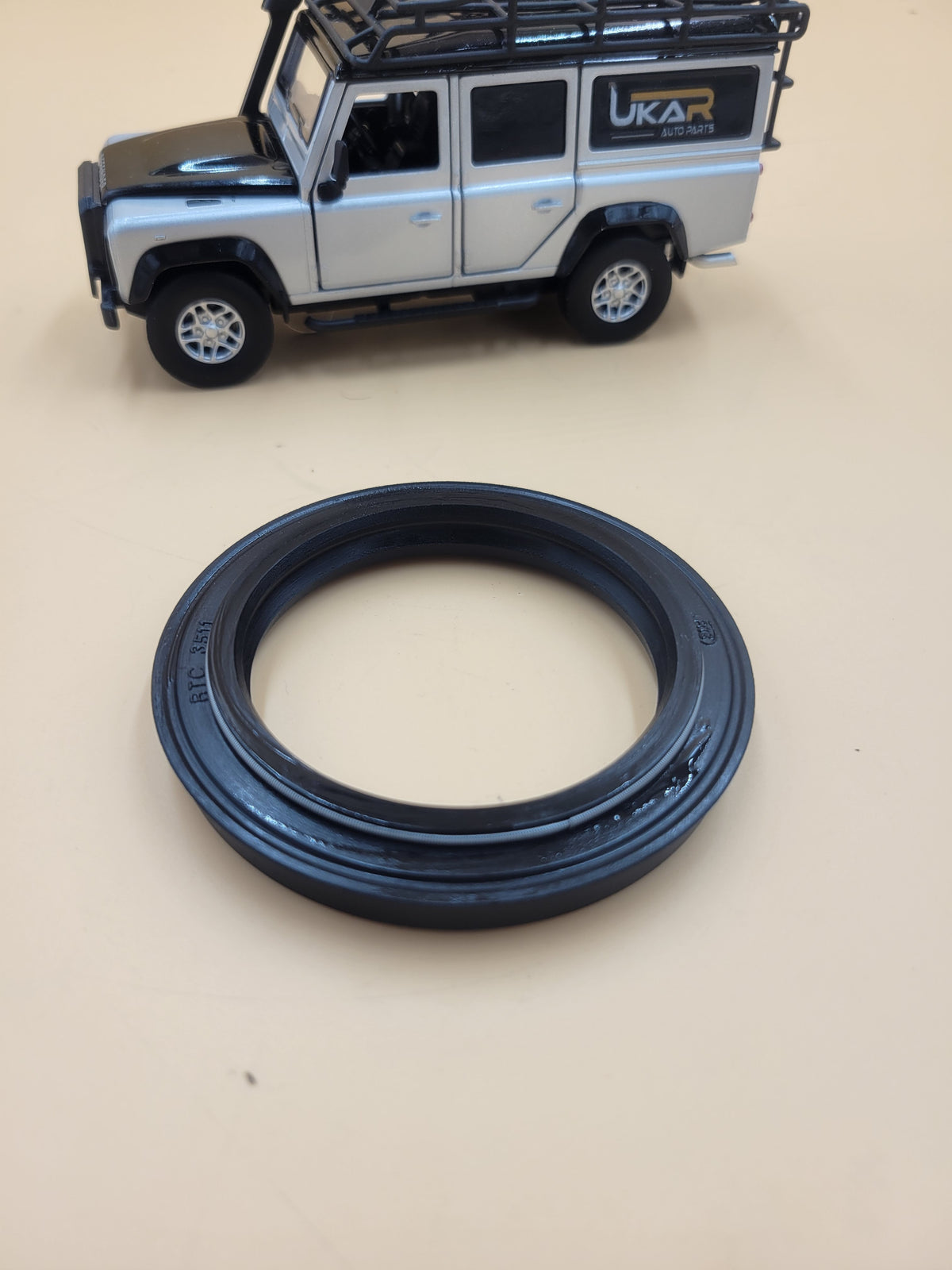LR DEFENDER 87-06 Stub Axle Oil Seal Part BR0646 / RTC3511
