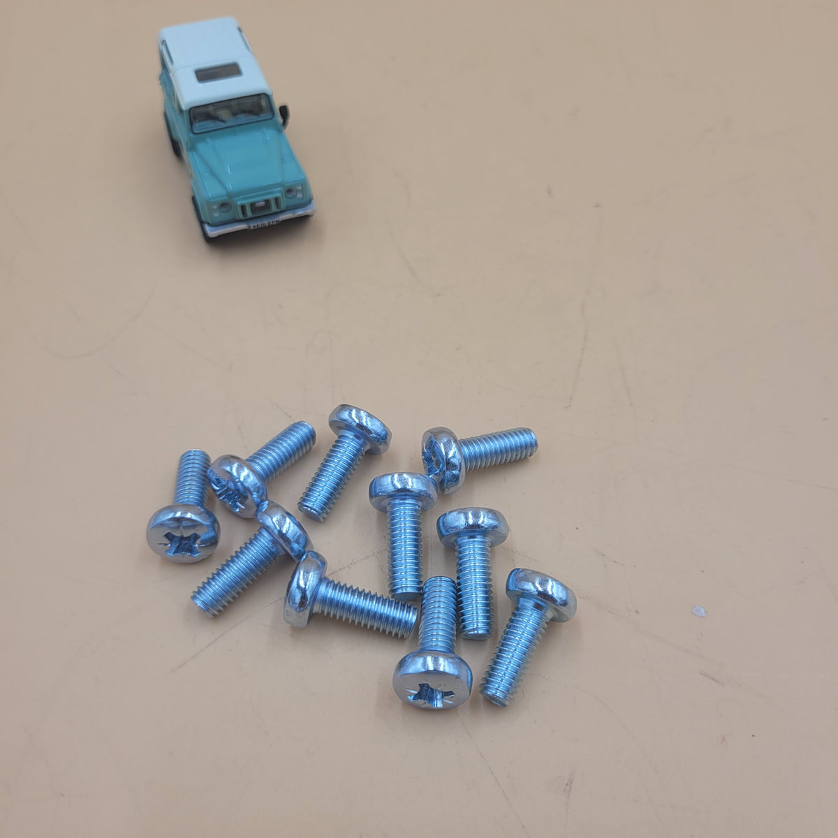 Set X10 LR Discovery Range Rover Screws M6 x 16 SE106161L