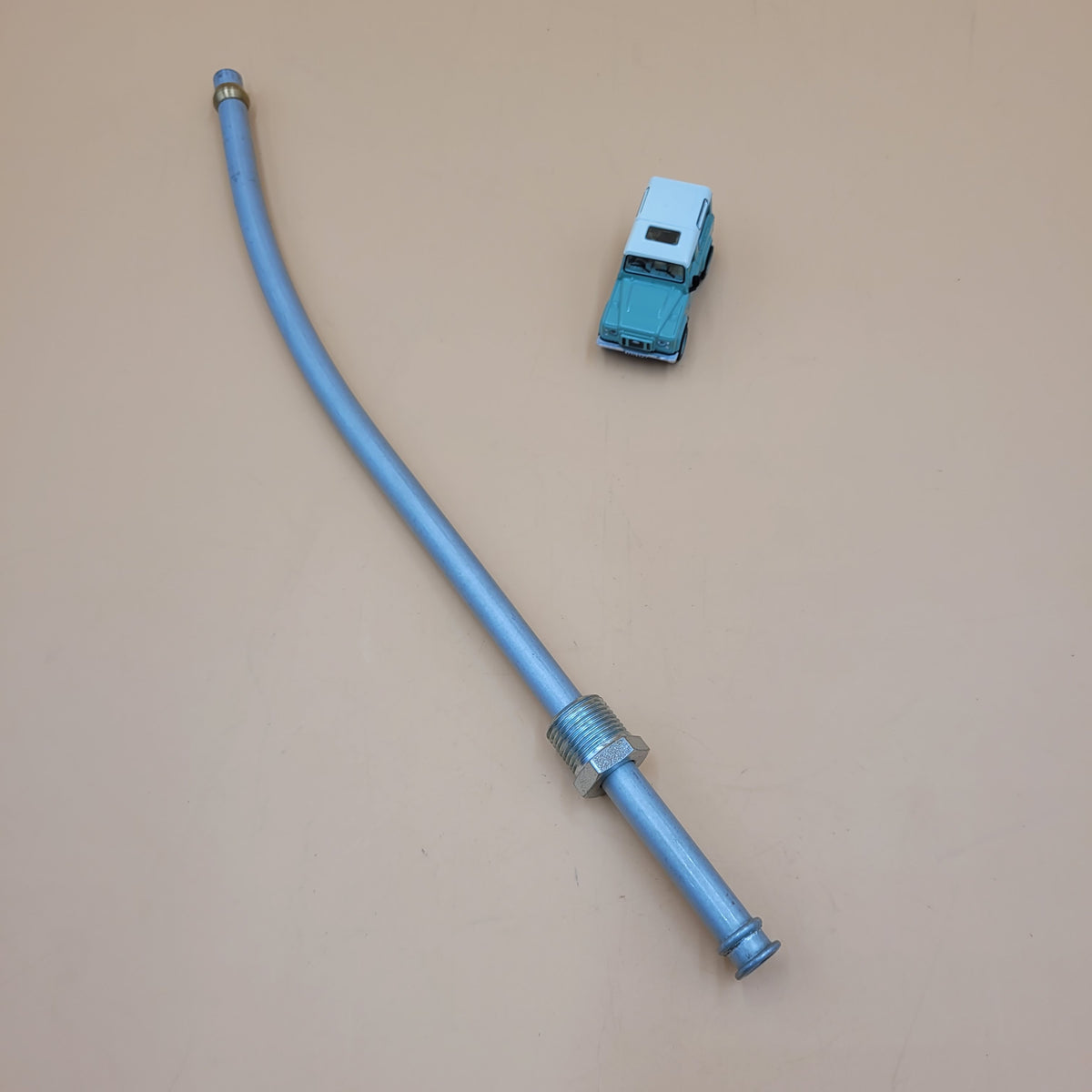 LR SERIES 68 - 84 Dip Stick Tube 541860