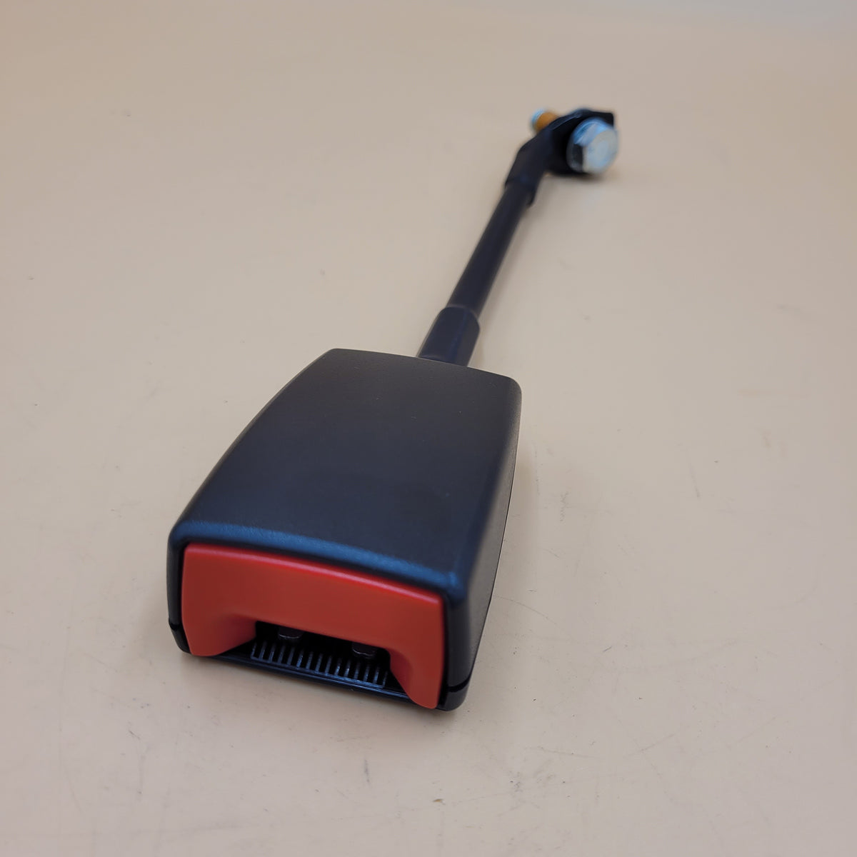 LR SERIES III DEFENDER 87-06 Left Seat Belt Short End Part BTR4373