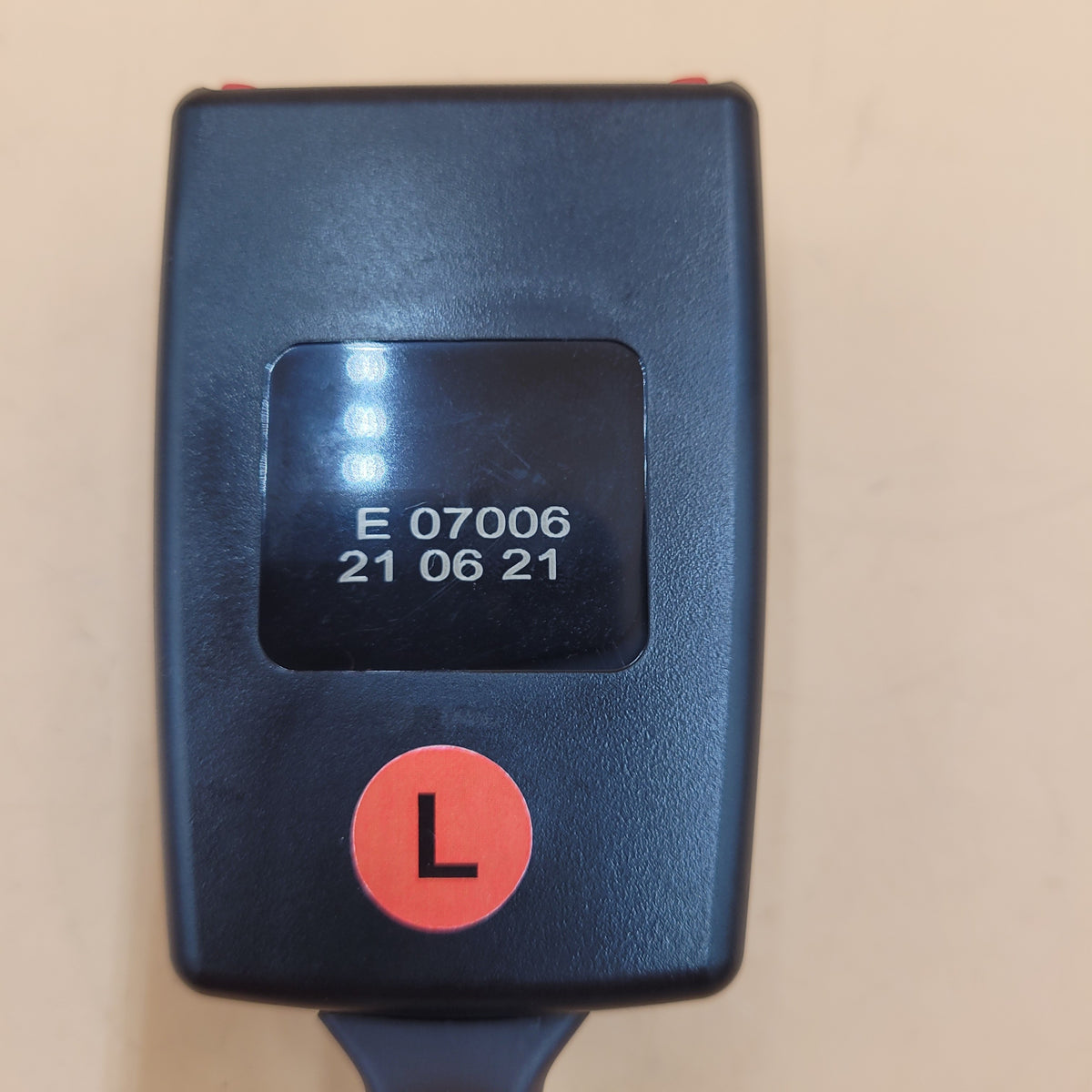 LR SERIES III DEFENDER 87-06 Left Seat Belt Short End Part BTR4373