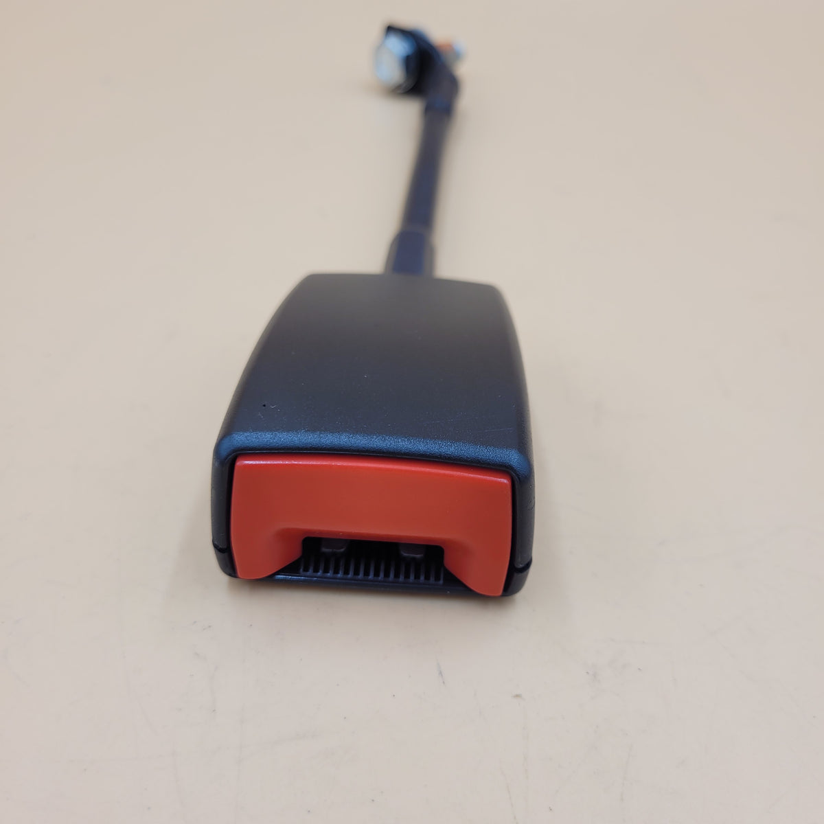 LR SERIES III DEFENDER 87-06 Right Seat Belt Short End Part BTR4372