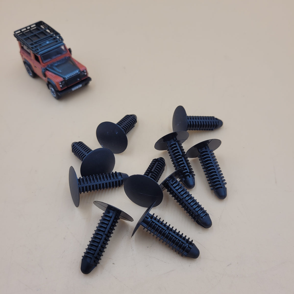 LR DEFENDER -16 Fastener for Bumper End Cap DZM100080 SET X10