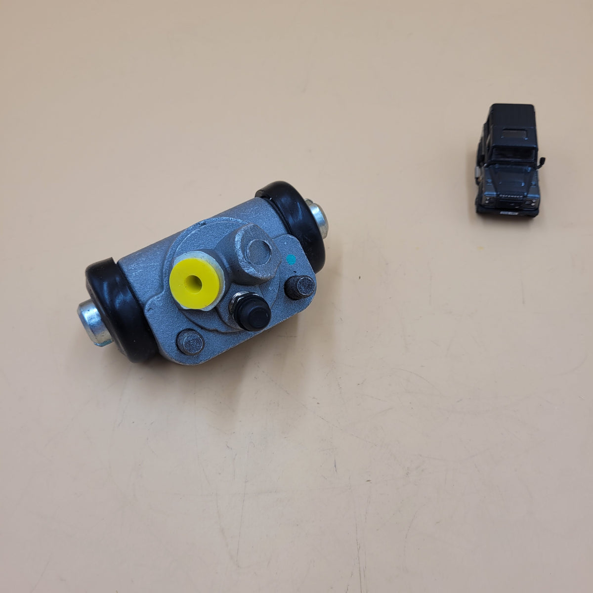 LR DEFENDER 90" Rear Right Brake Wheel Cylinder RTC3168