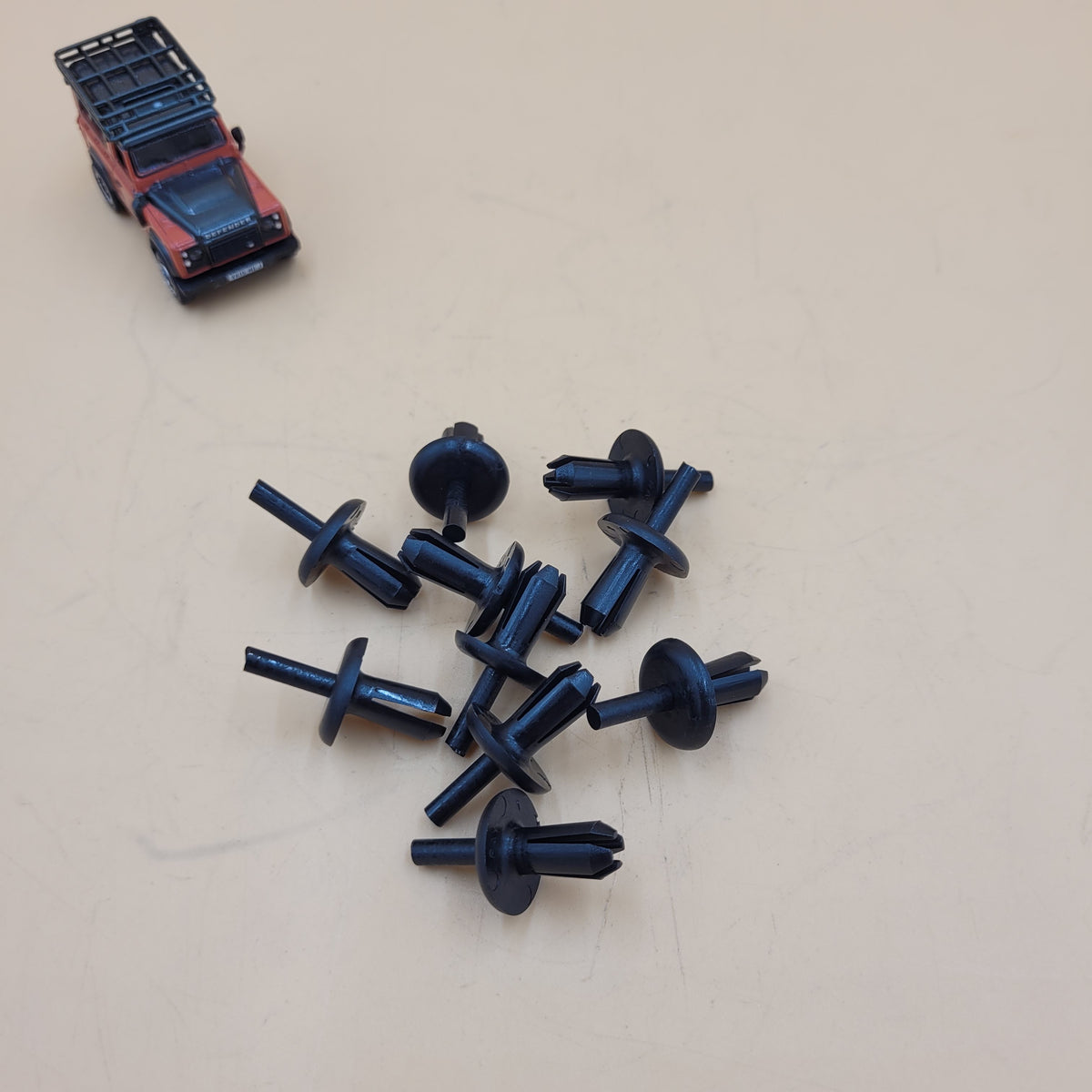 LR DEFENDER 06- Eyebrow Wheel Arch Clips / Rivets MWC9918PMA SET X10