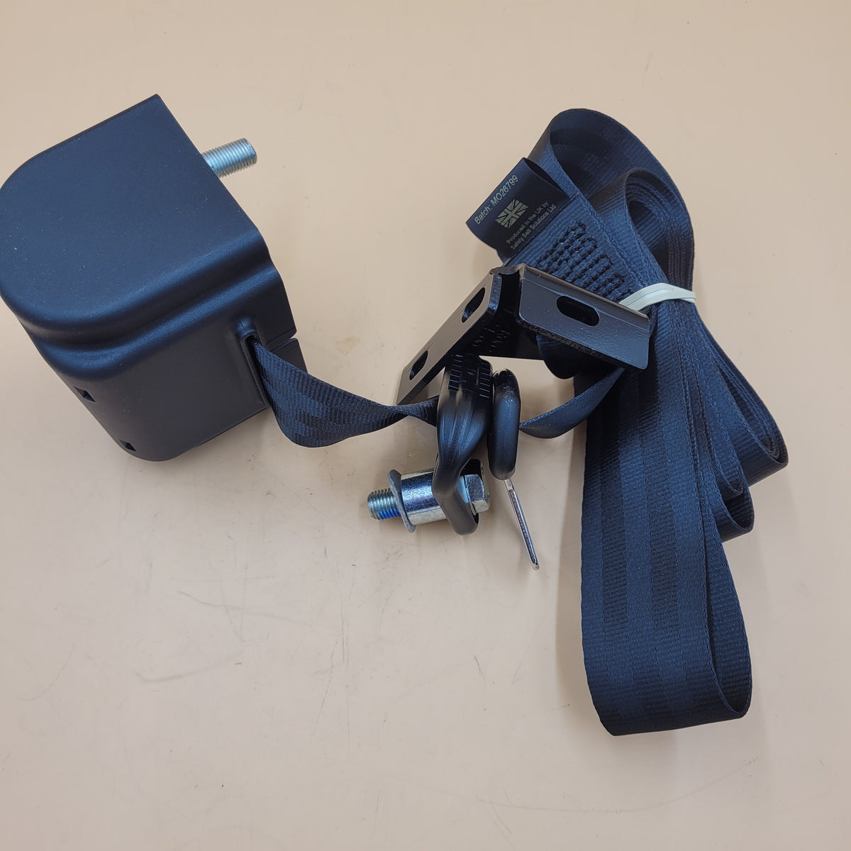 LR DEFENDER 01-06 Front Right Hand Seat Belt EVB000550LNF