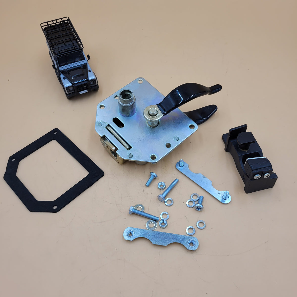 LR DEFENDER Rear End Door Pull Up Lock Kit STC2871
