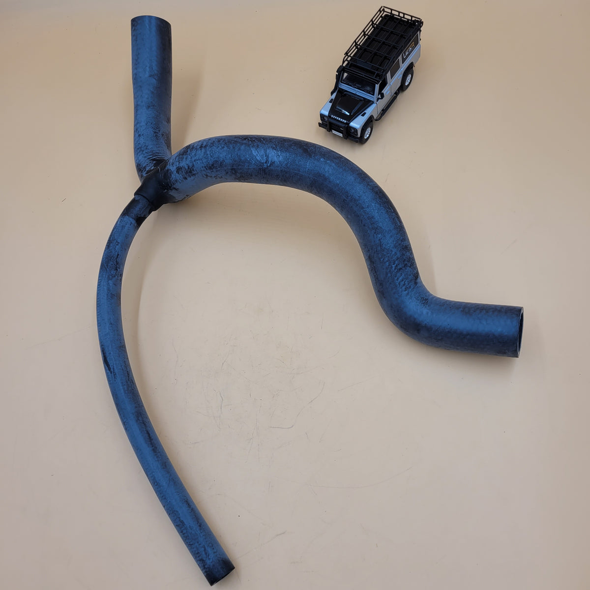 LR DEFENDER 200 TDI BOTTOM RADIATOR HOSE ESR536