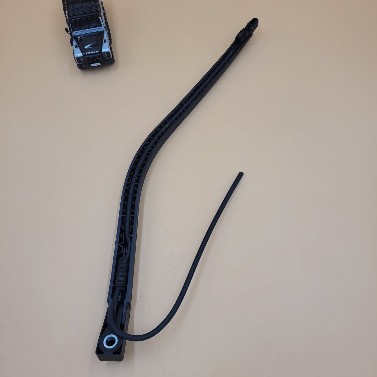 LAND ROVER DISCOVERY 2 1998-2004 REAR WIPER ARM GENUINE PART DKB500310PMD