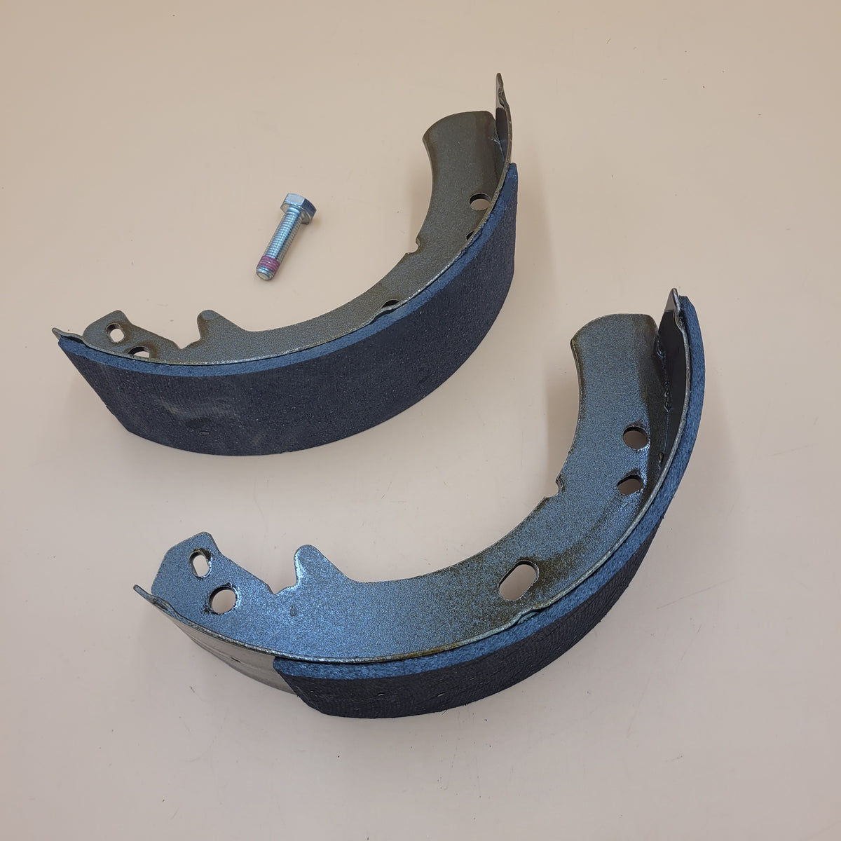 LR DEFENDER -16 DISCOVERY I/II Handbrake Shoes 1994 Onwards ICW500010