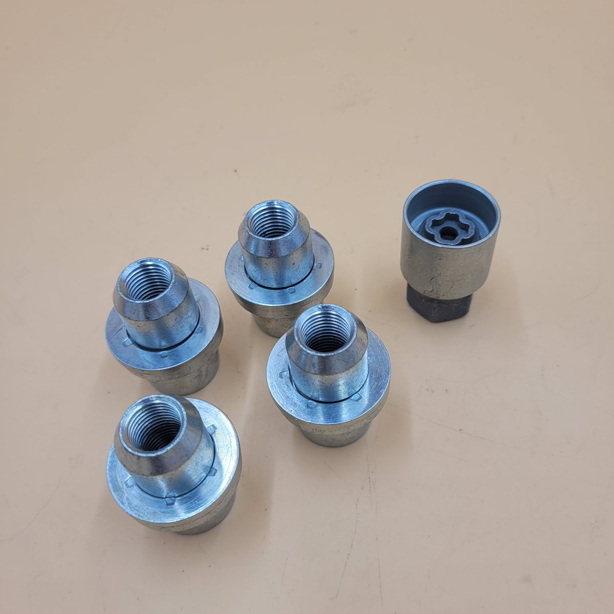 Locking Wheel Nuts (set of 4) Part BA018D