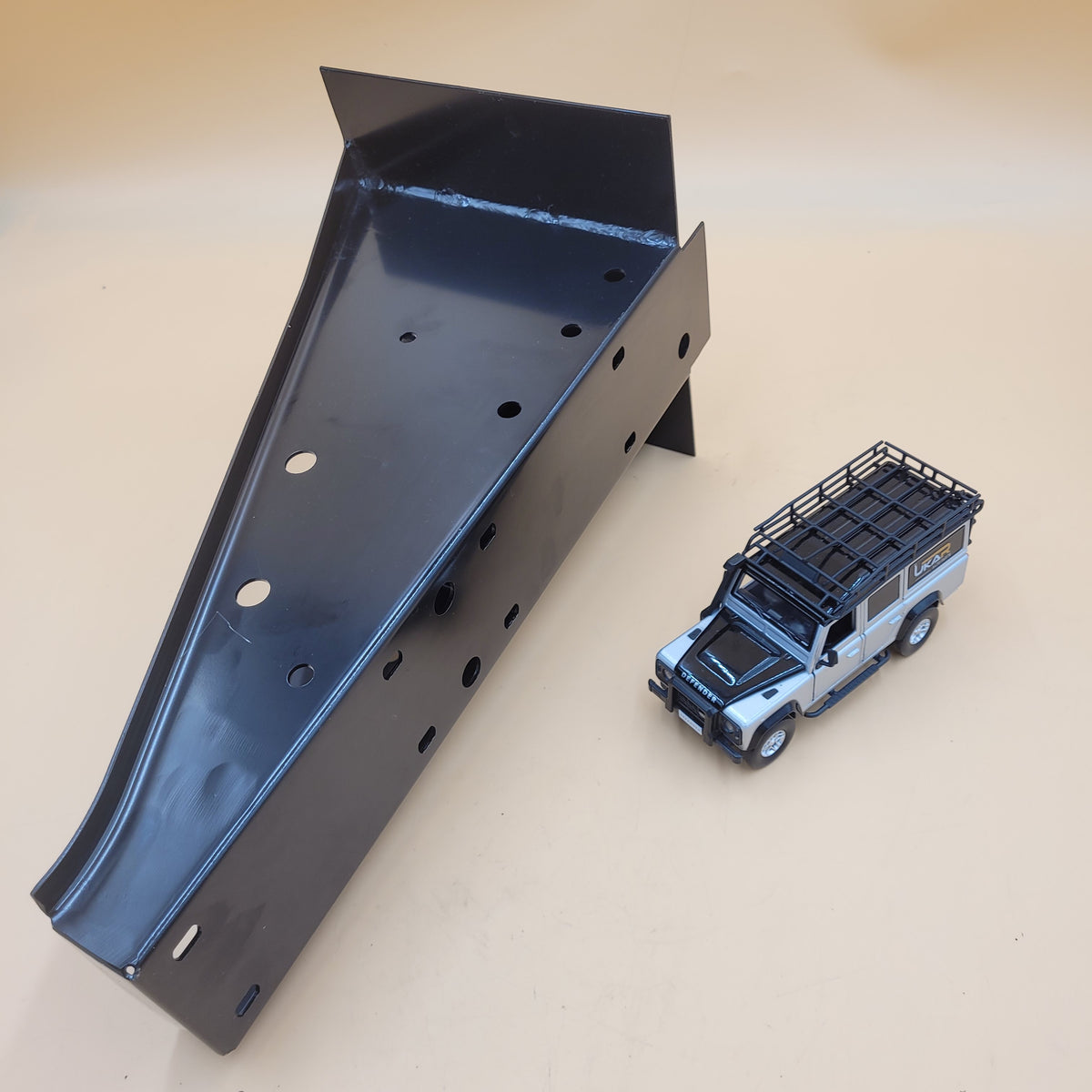 Rear Body Outrigger Part STC8356