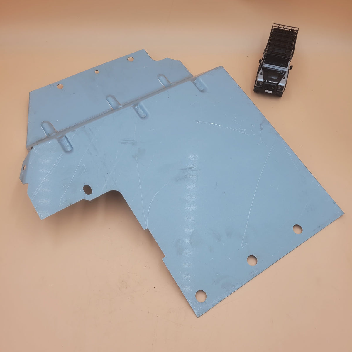 LR SERIES III Front Right Mud Shield Part BR1477 / MRC6081