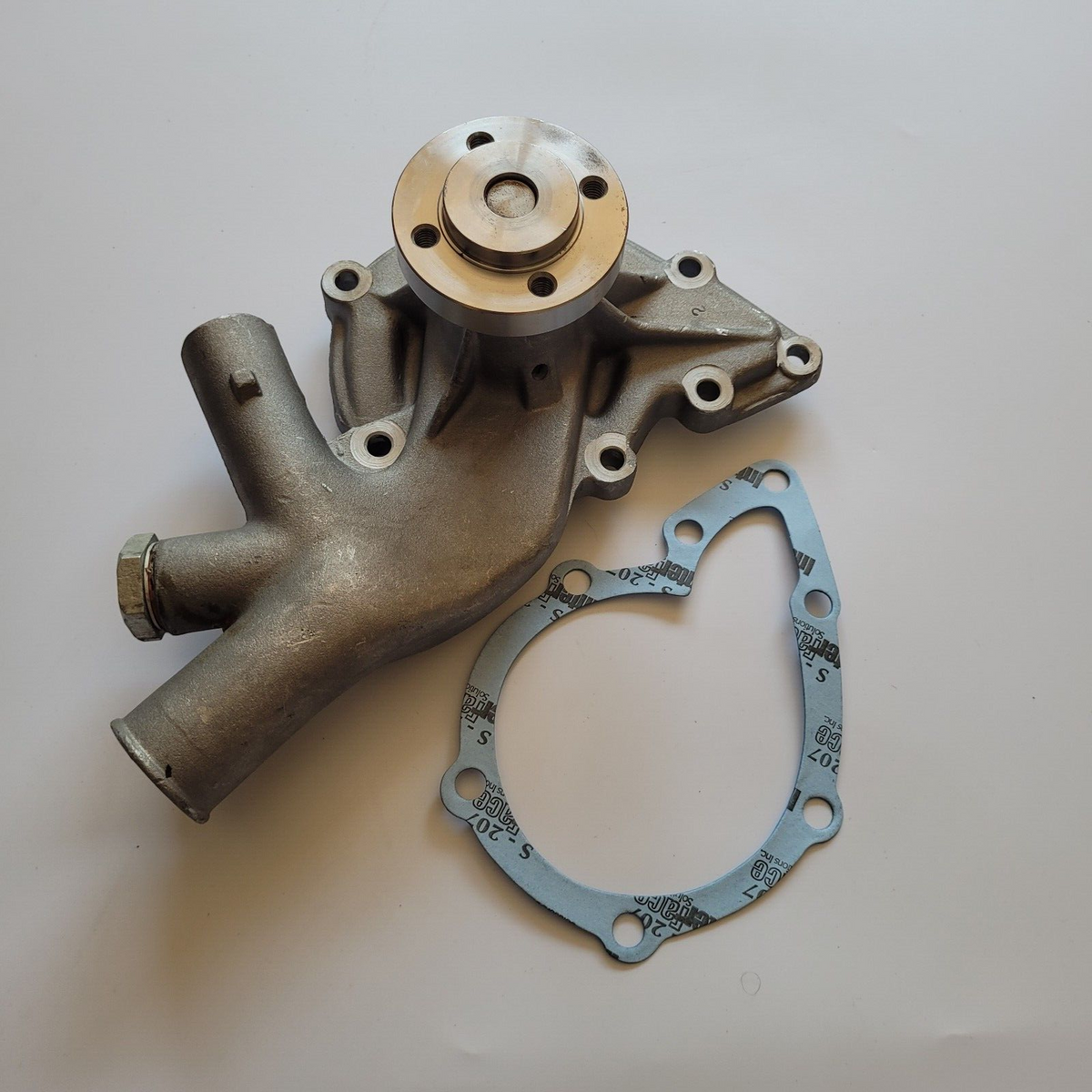 LR DEFENDER 200TDI Water Pump Part STC639