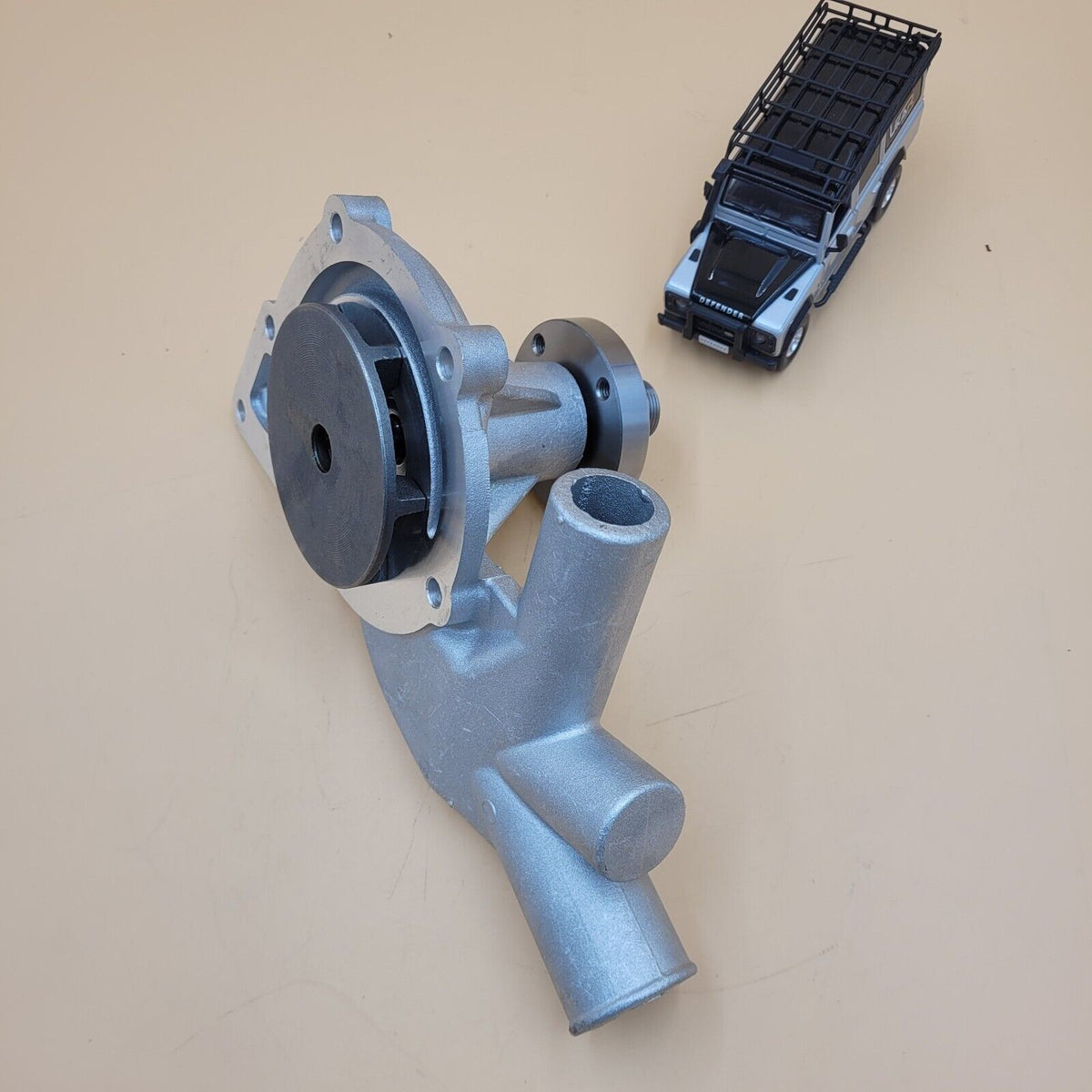 LR DEFENDER 200TDi 2.5D Engine Coolant Water Pump STC639G