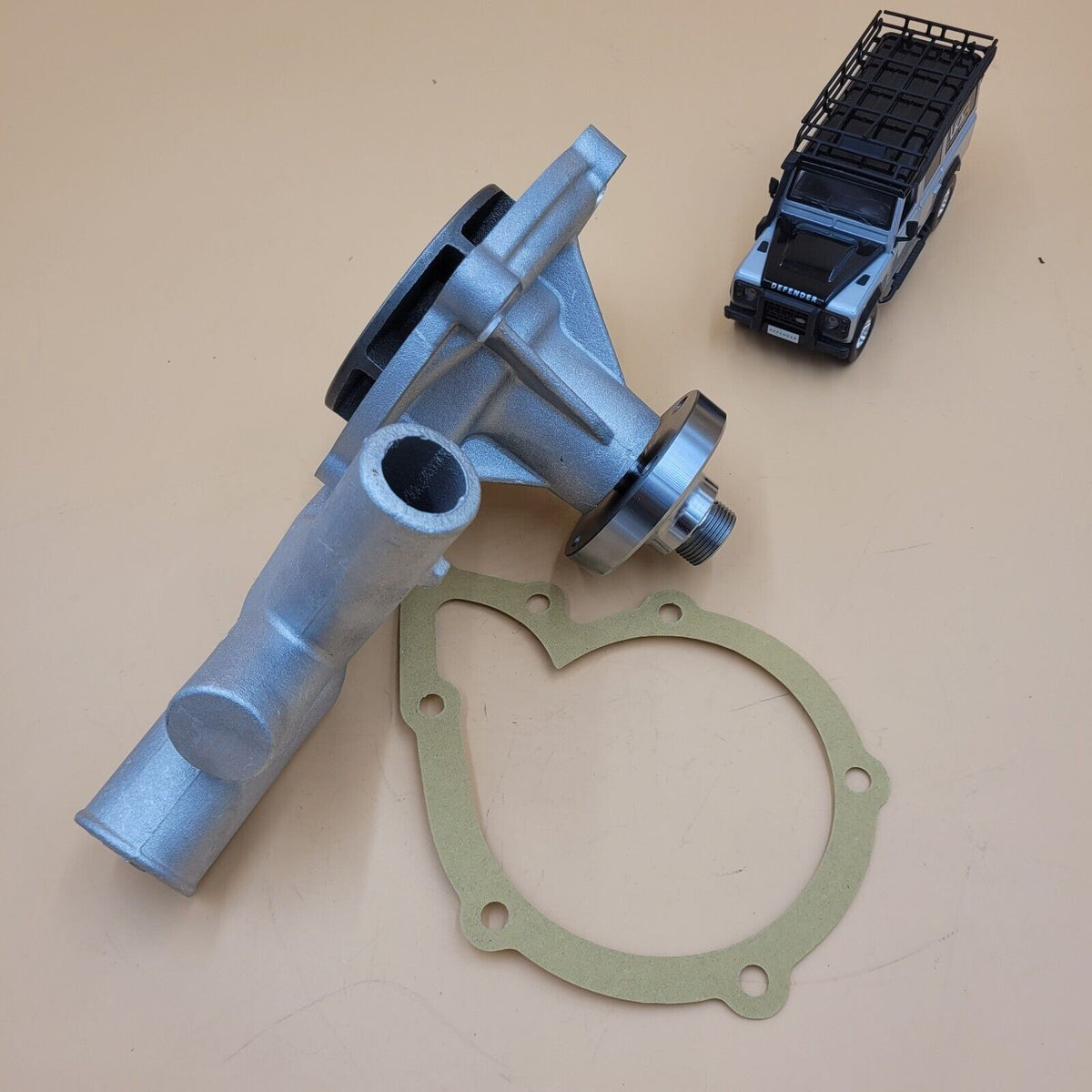 LR DEFENDER 200TDi 2.5D Engine Coolant Water Pump STC639G