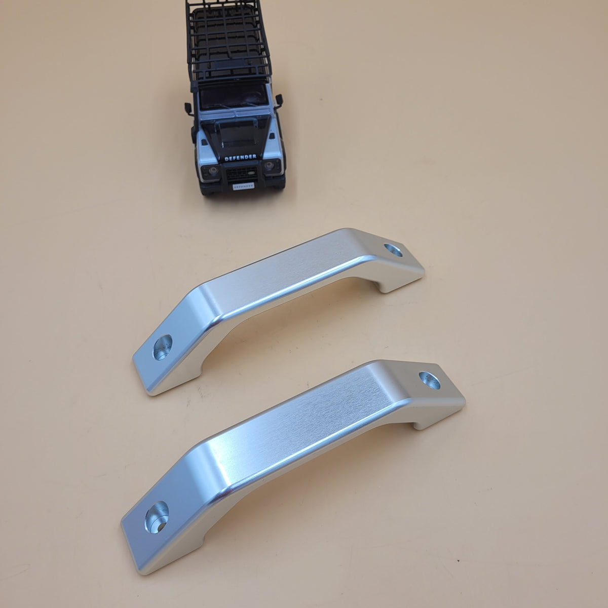 DEFENDER INTERIOR DOOR HANDLE SILVER - BRITPART Part DA8936 Set
