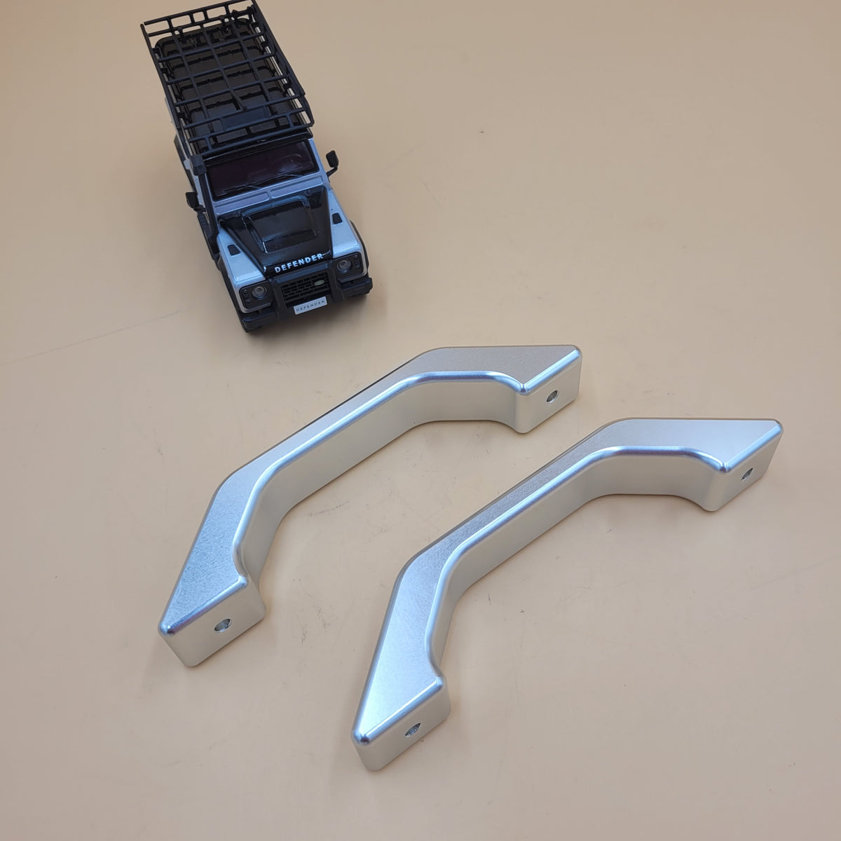 DEFENDER INTERIOR DOOR HANDLE SILVER - BRITPART Part DA8936 Set