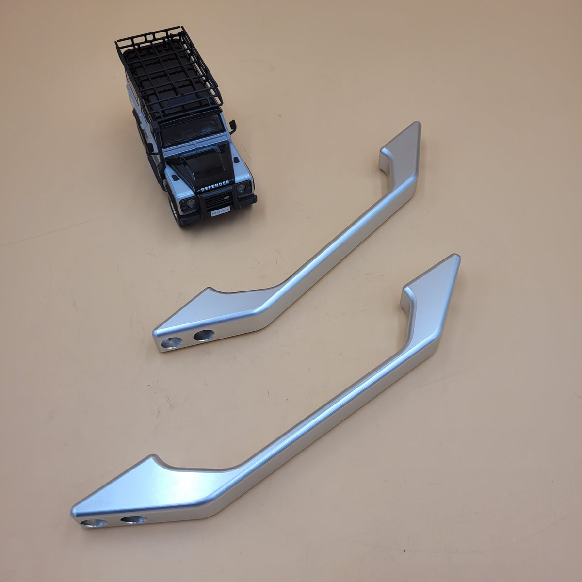 DEFENDER INTERIOR GRAB HANDLE Anodised aluminium - Silver Part DA8938 SET