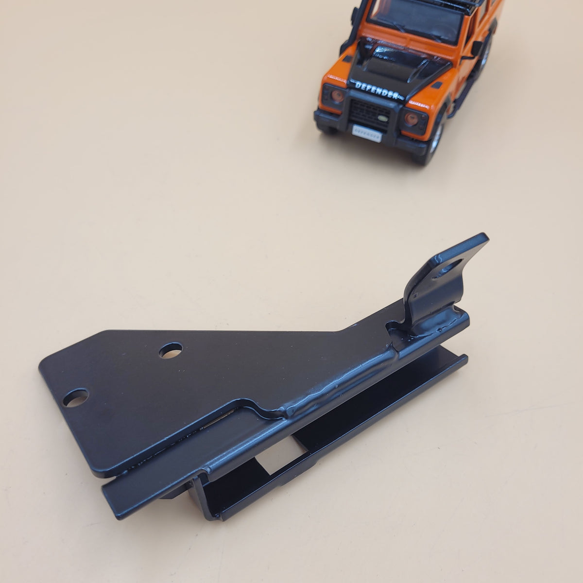 LR DEFENDER 87-16 Right HAND FRONT DOOR CHECK STRAP BRACKET MWC5018