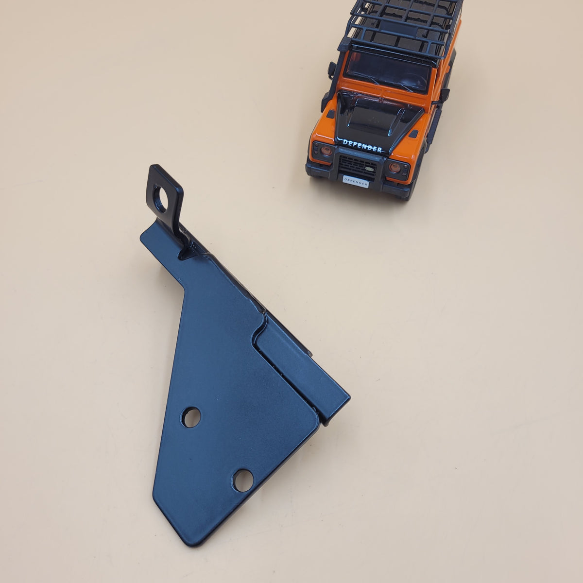 LR DEFENDER 87-16 Right HAND FRONT DOOR CHECK STRAP BRACKET MWC5018