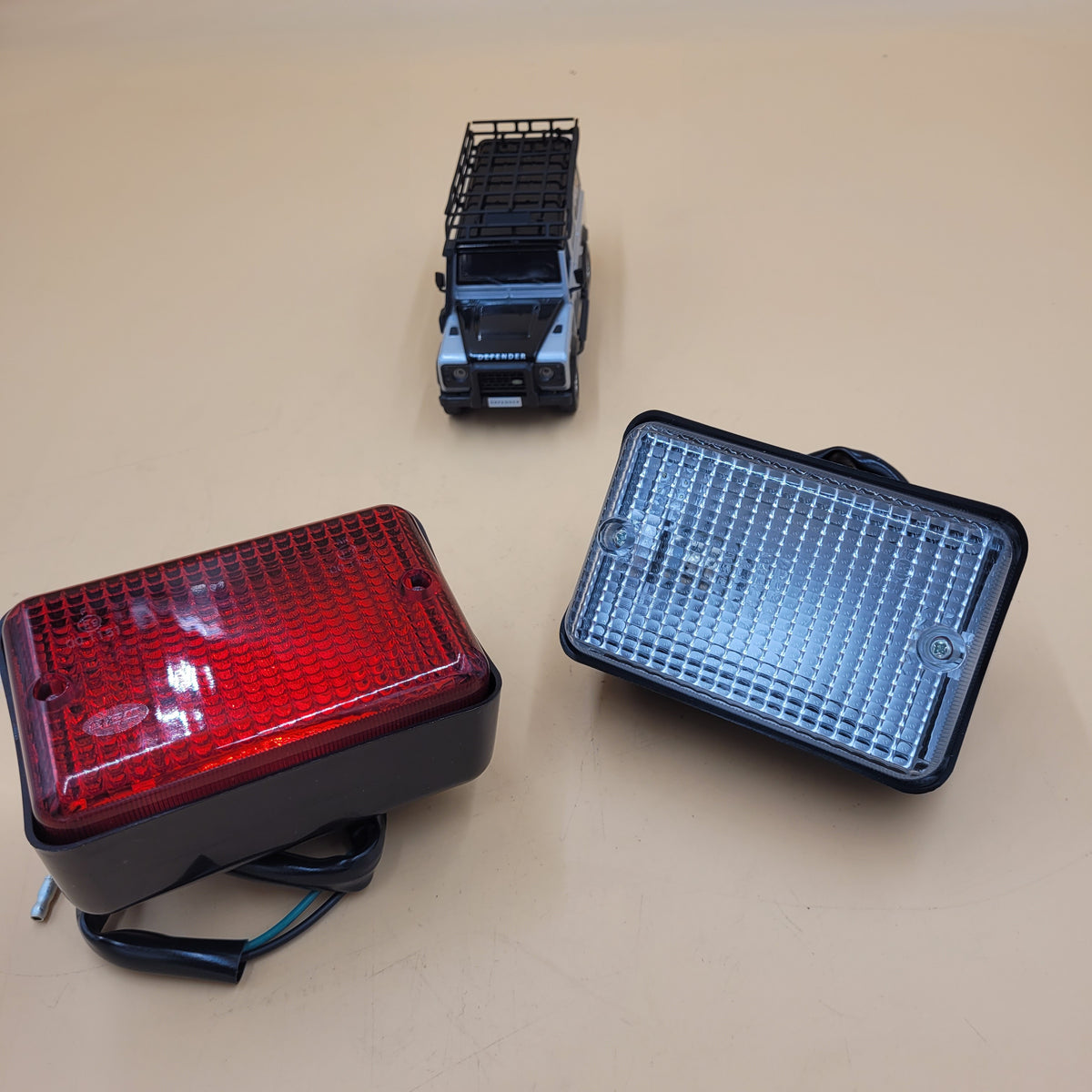 LAND ROVER DEFENDER 90/110/130 1980-2002 REAR REVERSE LIGHT LAMP PRC7263