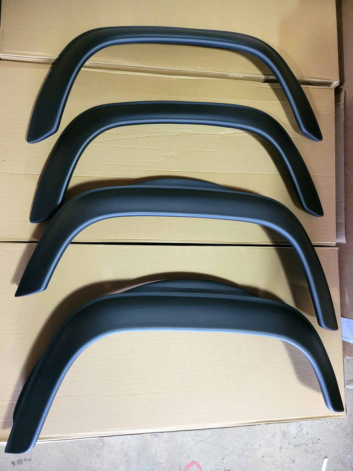WHEEL ARCH SET MATT BLACK SUITABLE FOR DEFENDER VEHICLES BA3730 / LR530MSET