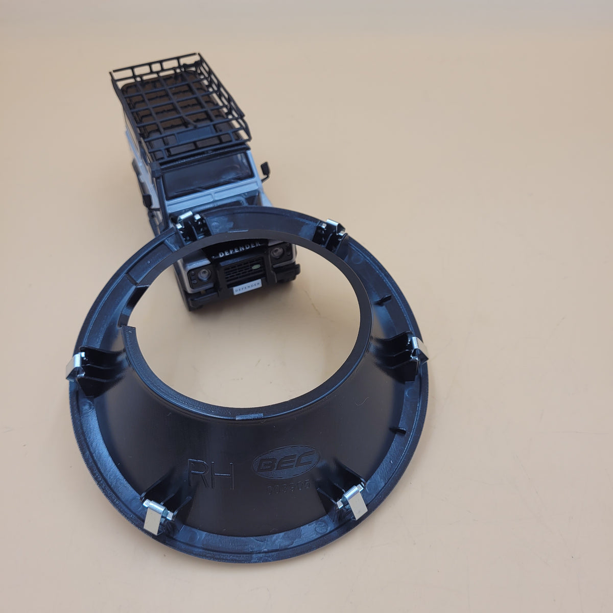 LR Discovery III up to -08 Right Black Fog Lamp Bezel DXB500041PCL