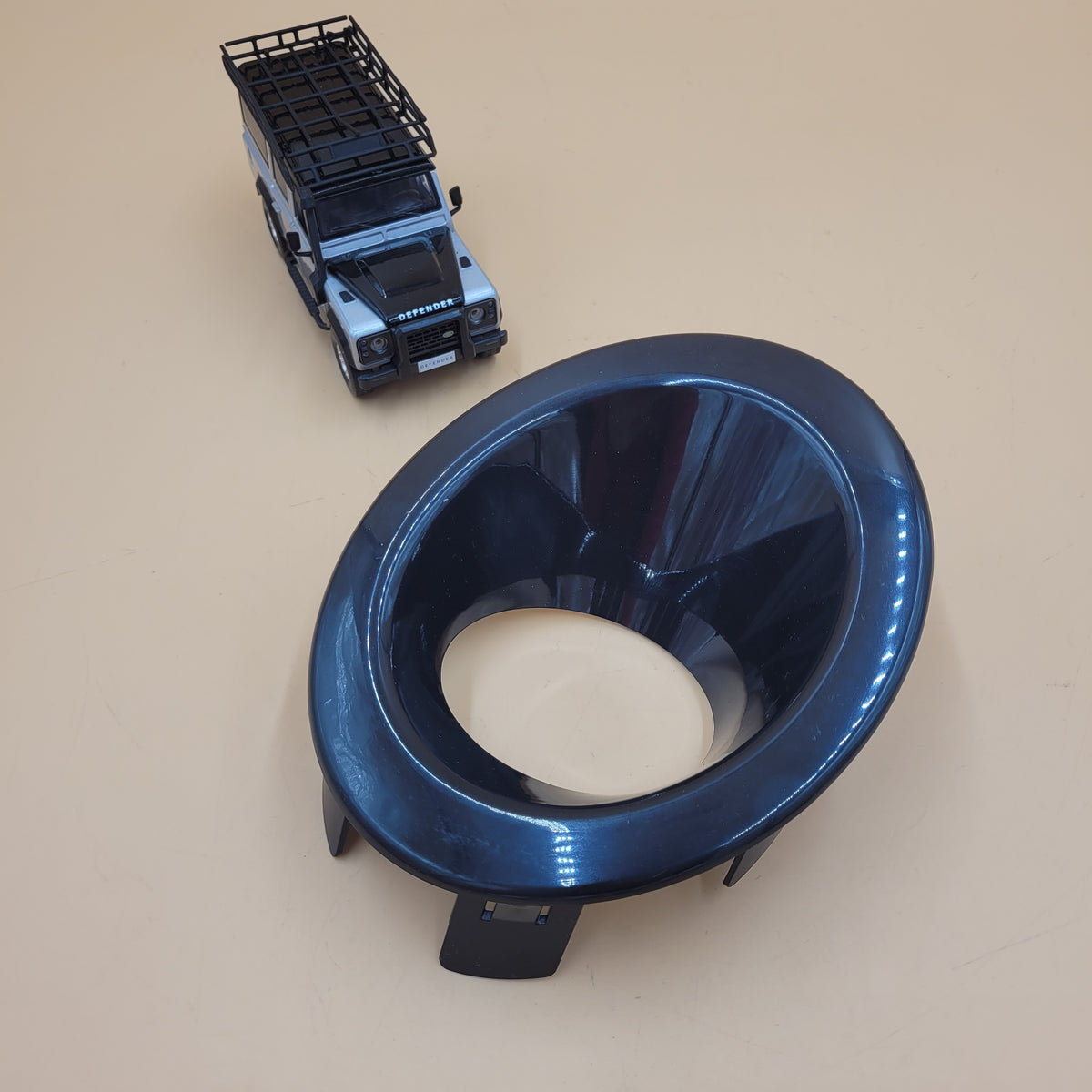 LR FREELANDER II up to -09 LEFT FOG LAMP BEZEL LR004164