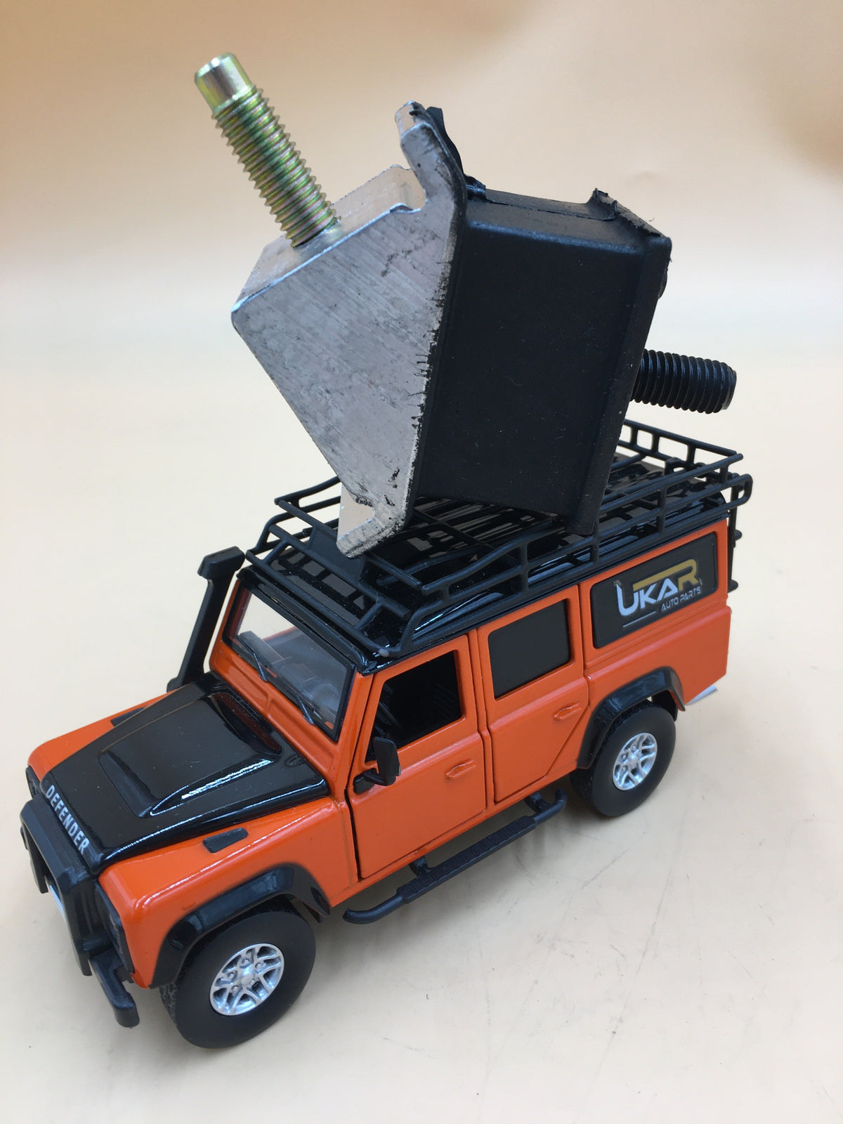 LR DEFENDER 300TDi DISCOVERY I RRC Left Transmission Rubber Mounting ANR3201