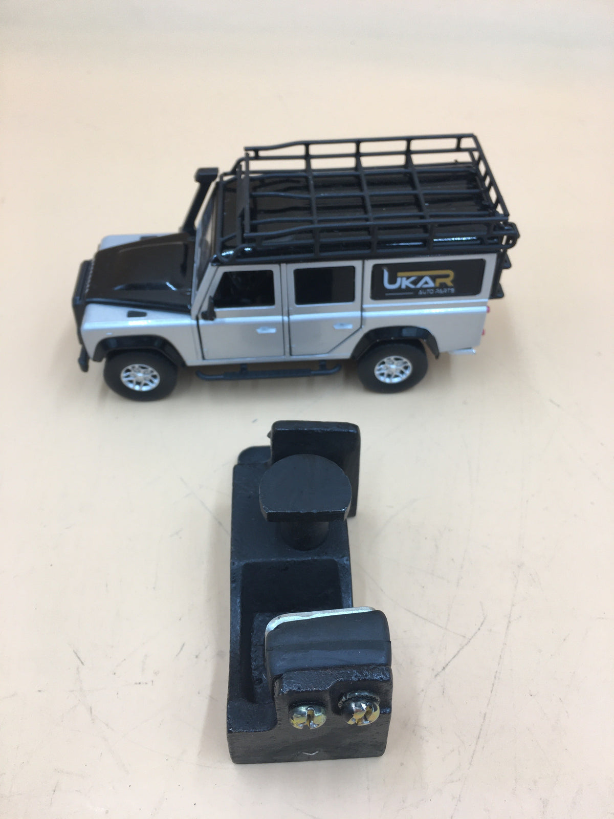 LR SERIES DEFENDER LH Striker Plate For Anti-Burst Style FQB500170