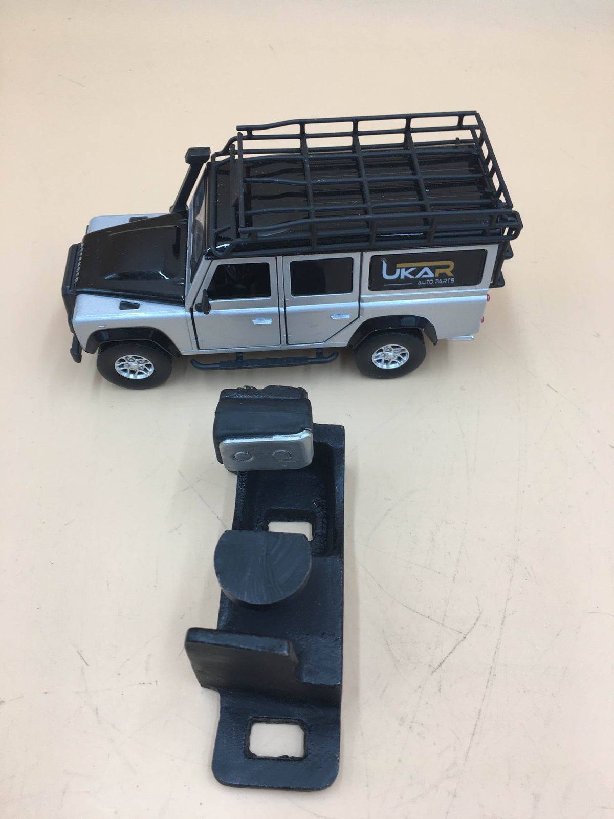 LR SERIES DEFENDER LH Striker Plate For Anti-Burst Style FQB500170