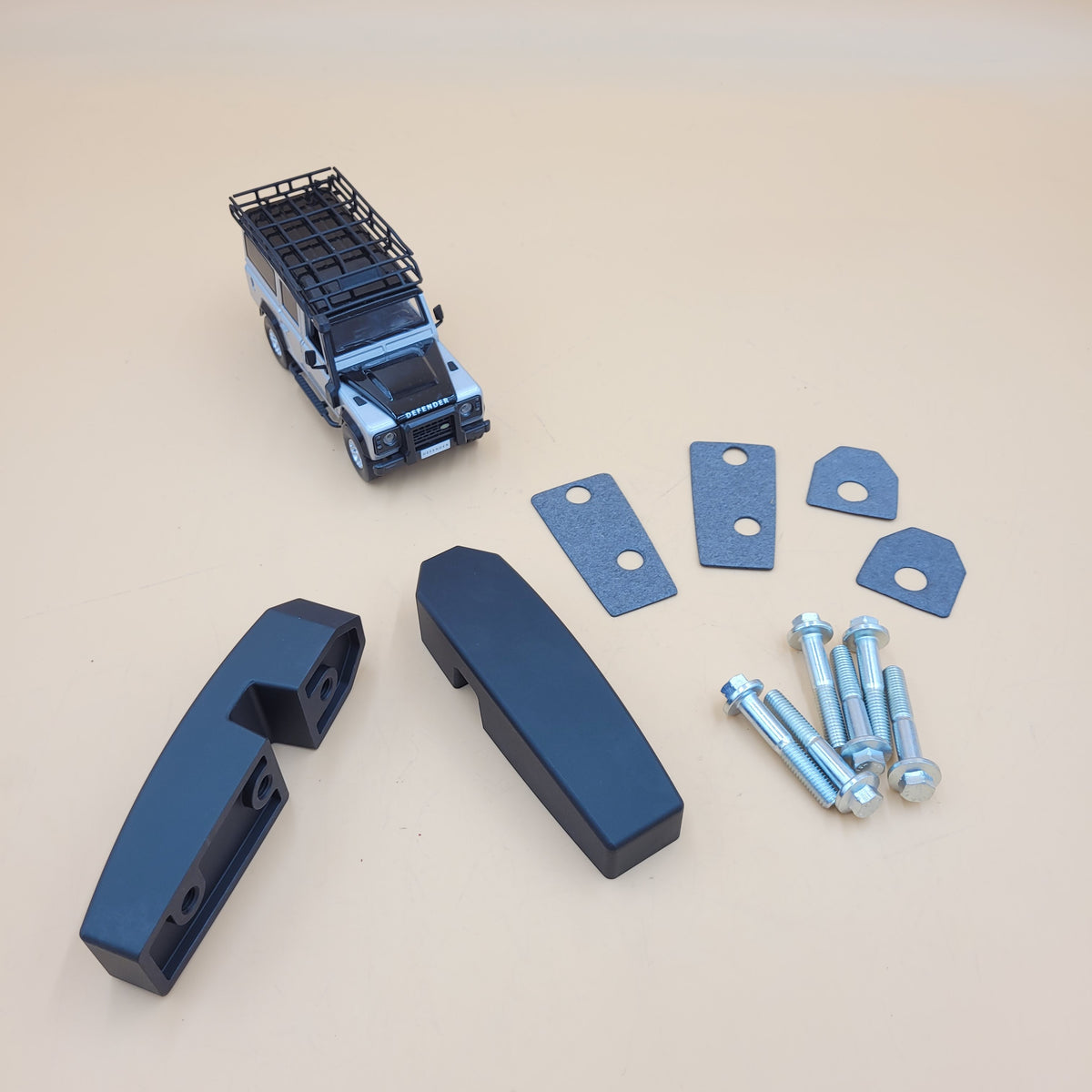 LR DEFENDER -16 ALUMINIUM WINDSCREEN BRACKET PAIR BLACK DA1142B