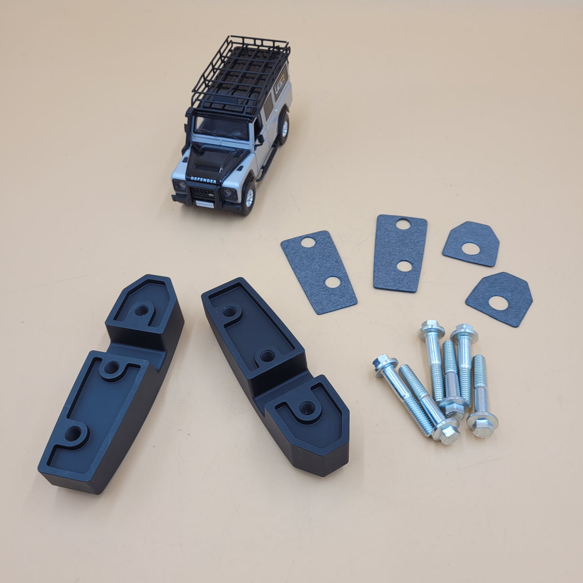 LR DEFENDER -16 ALUMINIUM WINDSCREEN BRACKET PAIR BLACK DA1142B