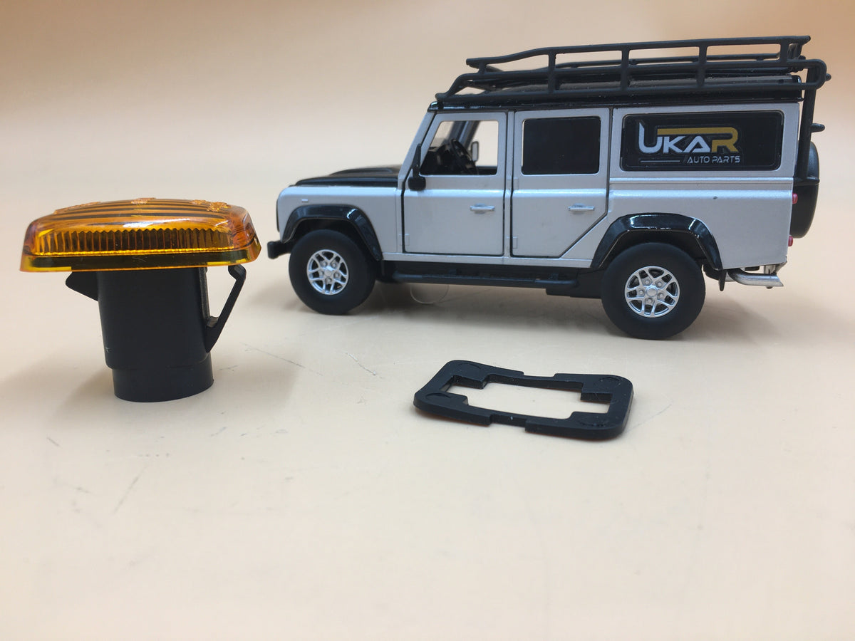 LR DEFENDER -06 DISCOVERY I RR P38 Orange Side Repeater PRC9916