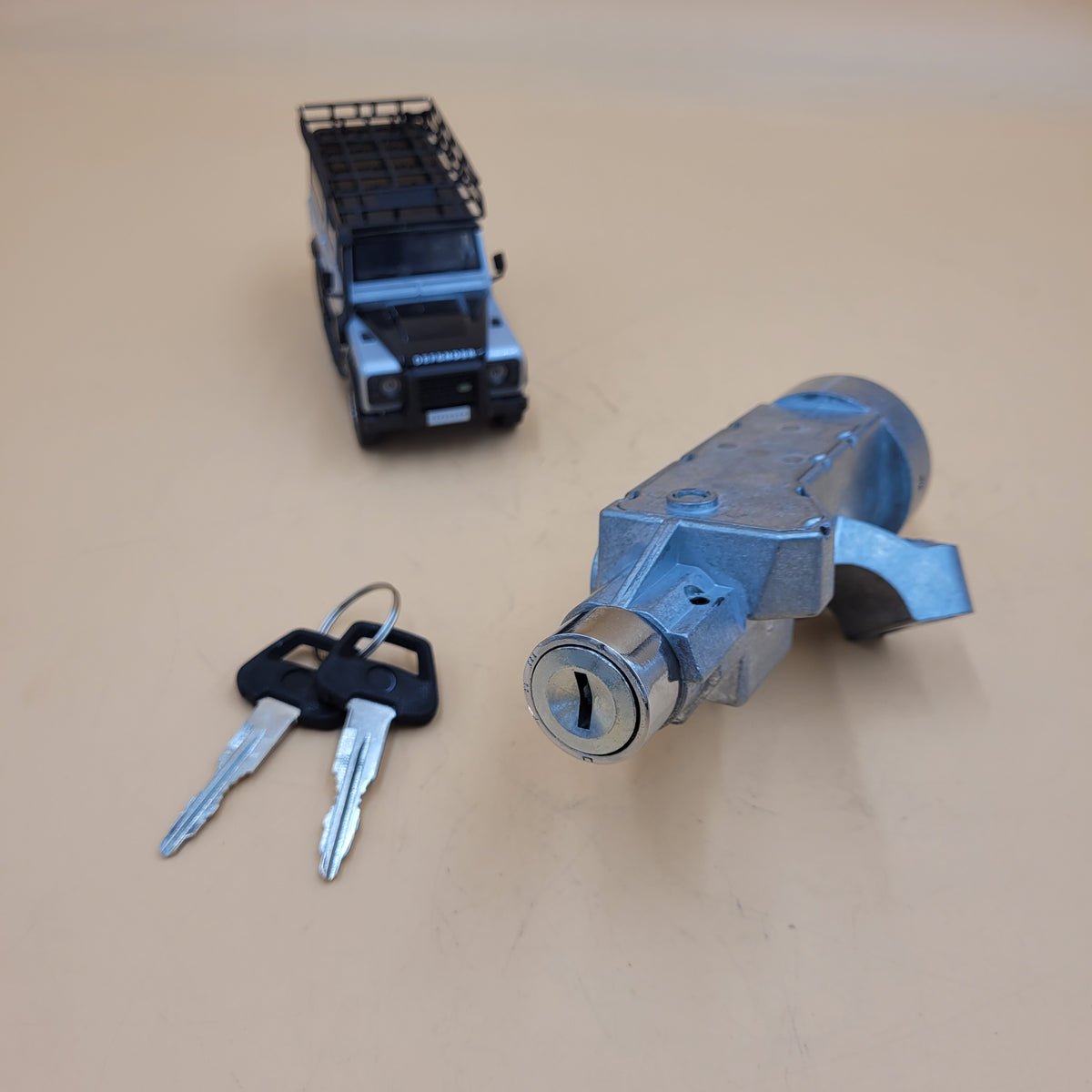 LR DEFENDER 06- STEERING LOCK & IGNITION SWITCH ASSY LR077439