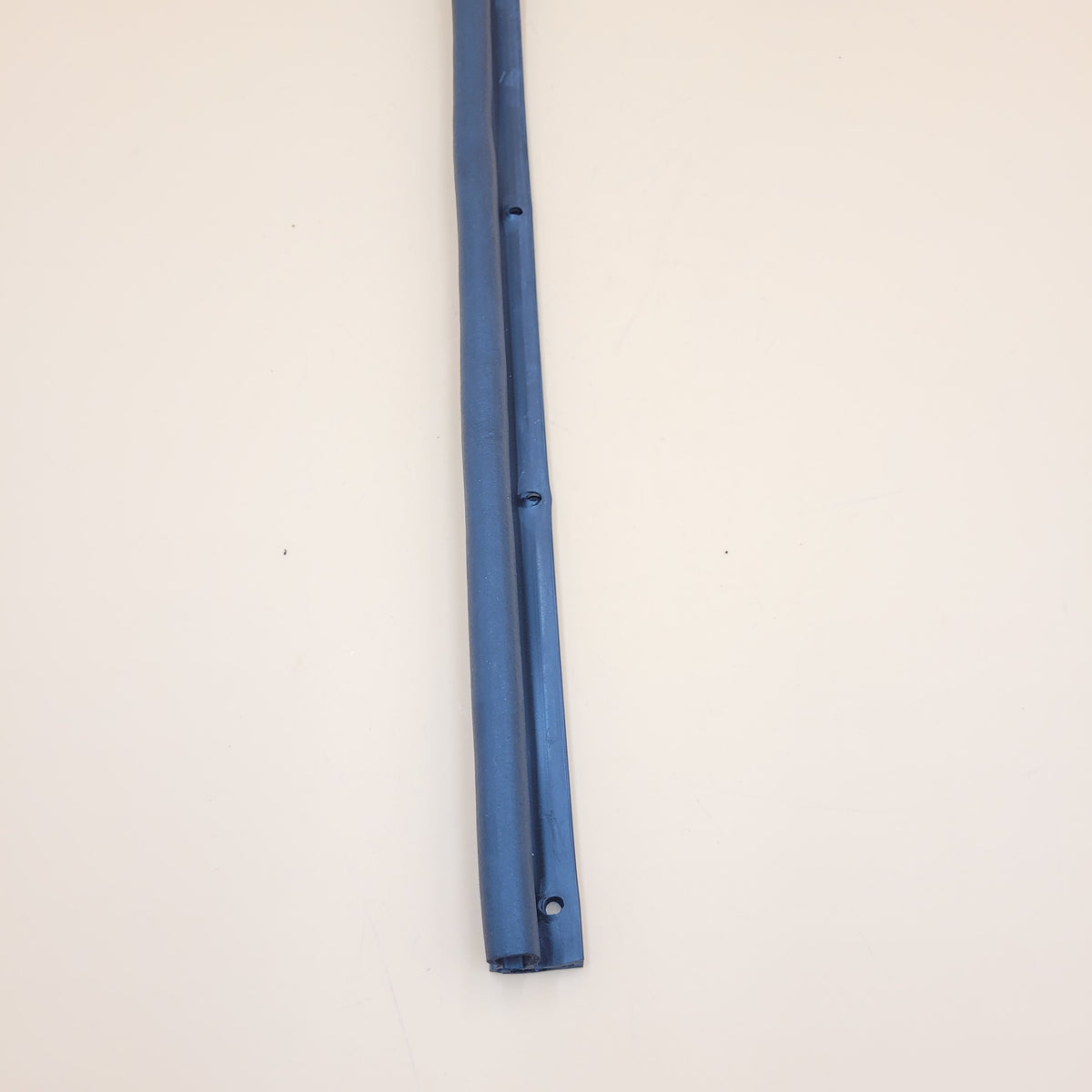 LR DEFENDER -06 Front LH/RH Door Seal for Sill MWC6130