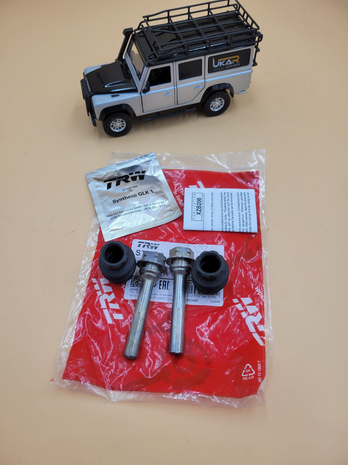LR DISCOVERY III IV RR L322 SPORT Brake Rear Caliper Pins & Boot Kit SMN500040G