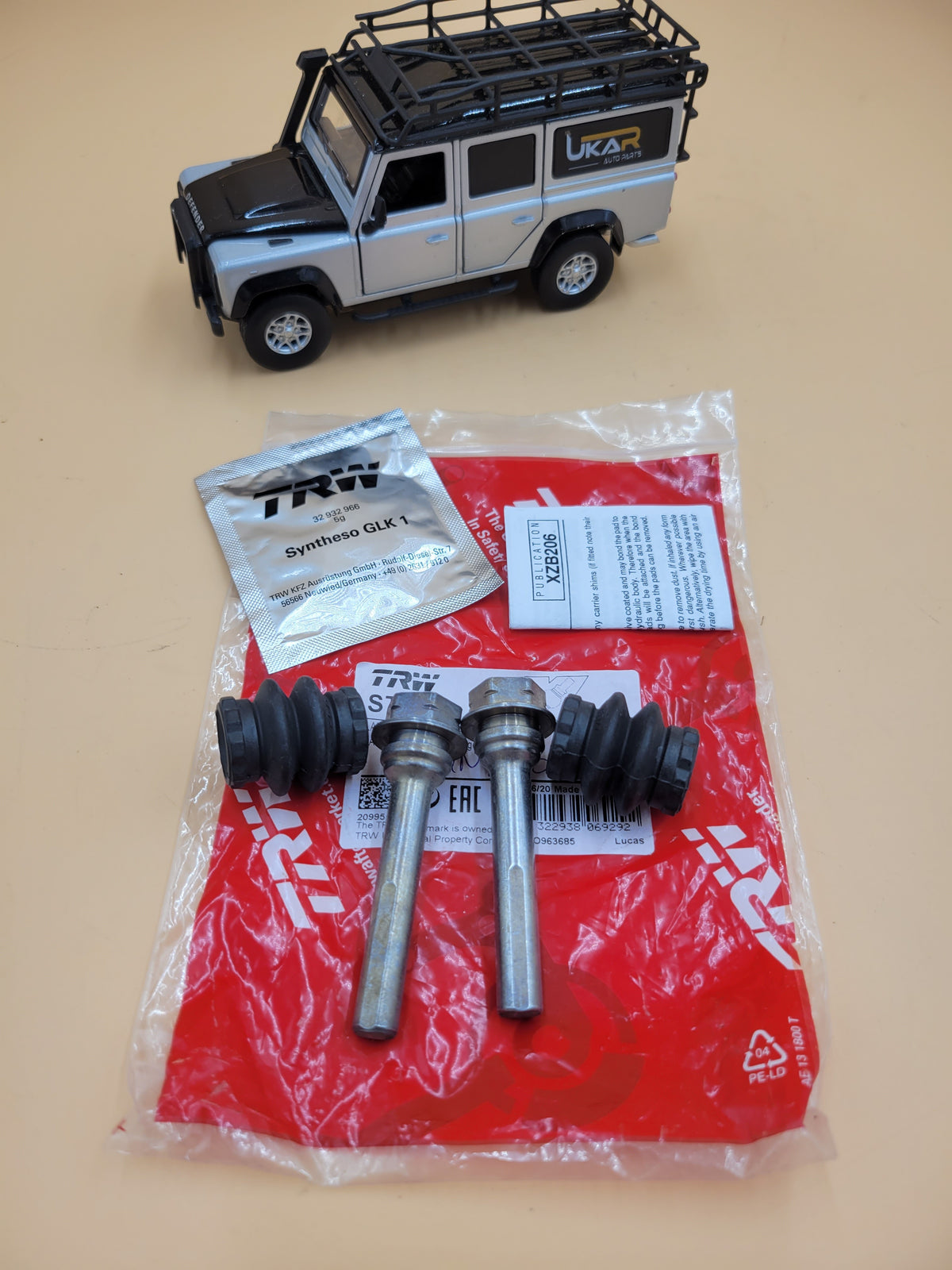 LR DISCOVERY III IV RR L322 SPORT Brake Rear Caliper Pins & Boot Kit SMN500040G