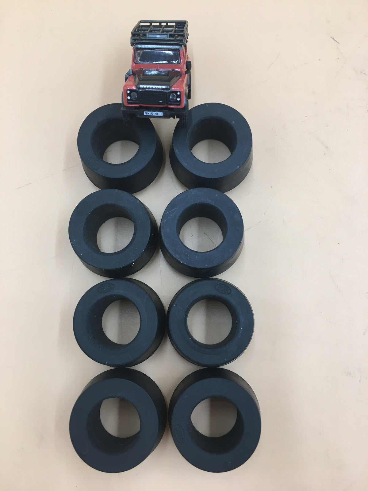 Land Rover Defender 110 Shock Absorber Bush Tapered Most Vehicles Part 552819