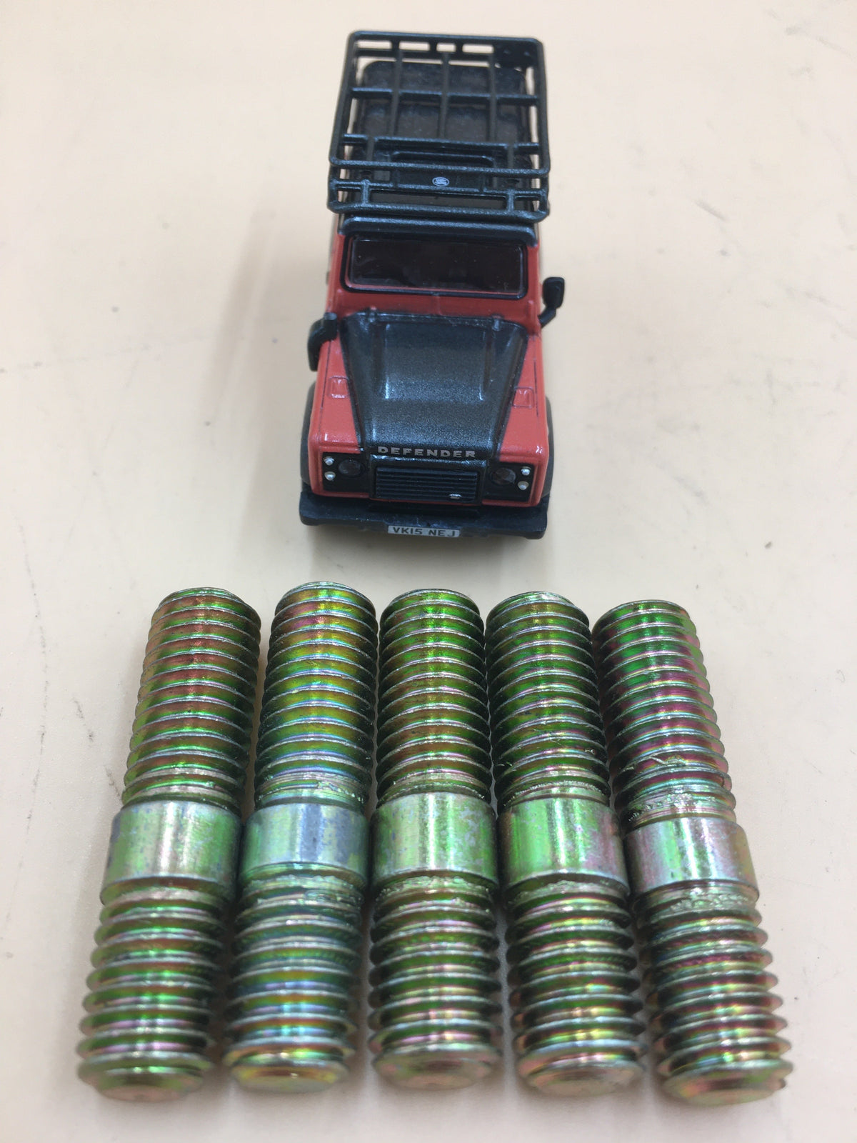 LAND ROVER STUD 25mm M10 RANGE ROVER CLASSIC / DISCOVERY / DEFENDER TE110051L