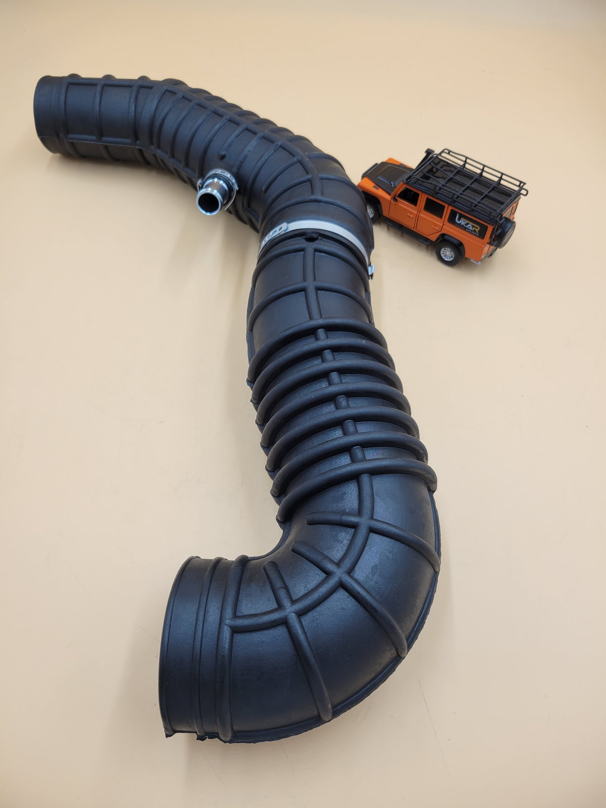 LR DEFENDER 300TDI non-EGR Air Pipe from Air Filter to Turbo ESR2731