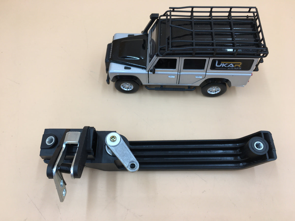LR DEFENDER -02 Front RH Black Handle Part MXC7652