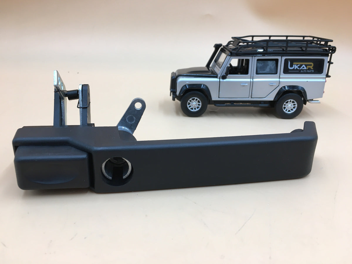 LR DEFENDER -02 Front RH Black Handle Part MXC7652