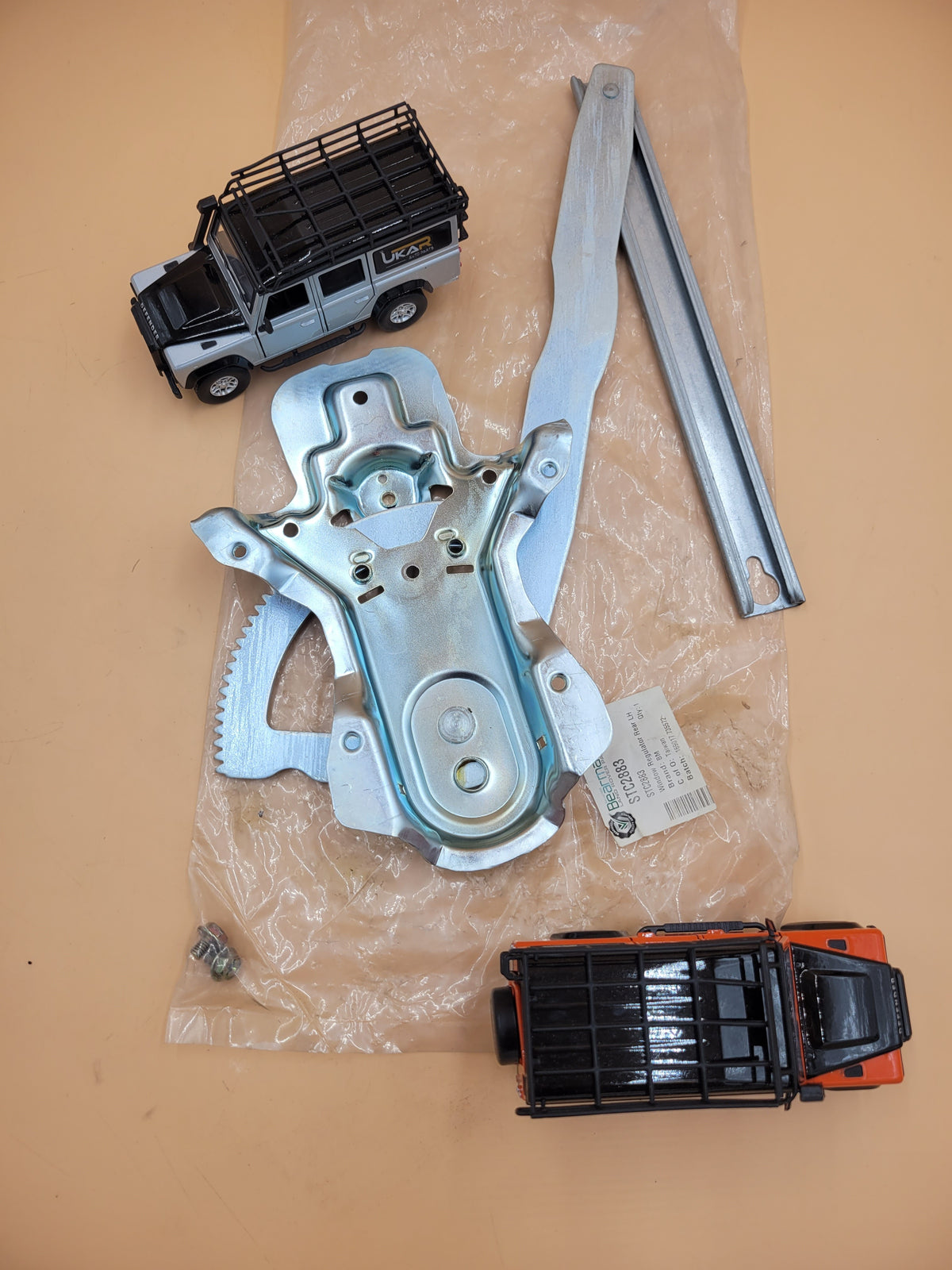 LR DISCOVERY RR Classic Rear LH Window Regulator For Electric Windows STC2883