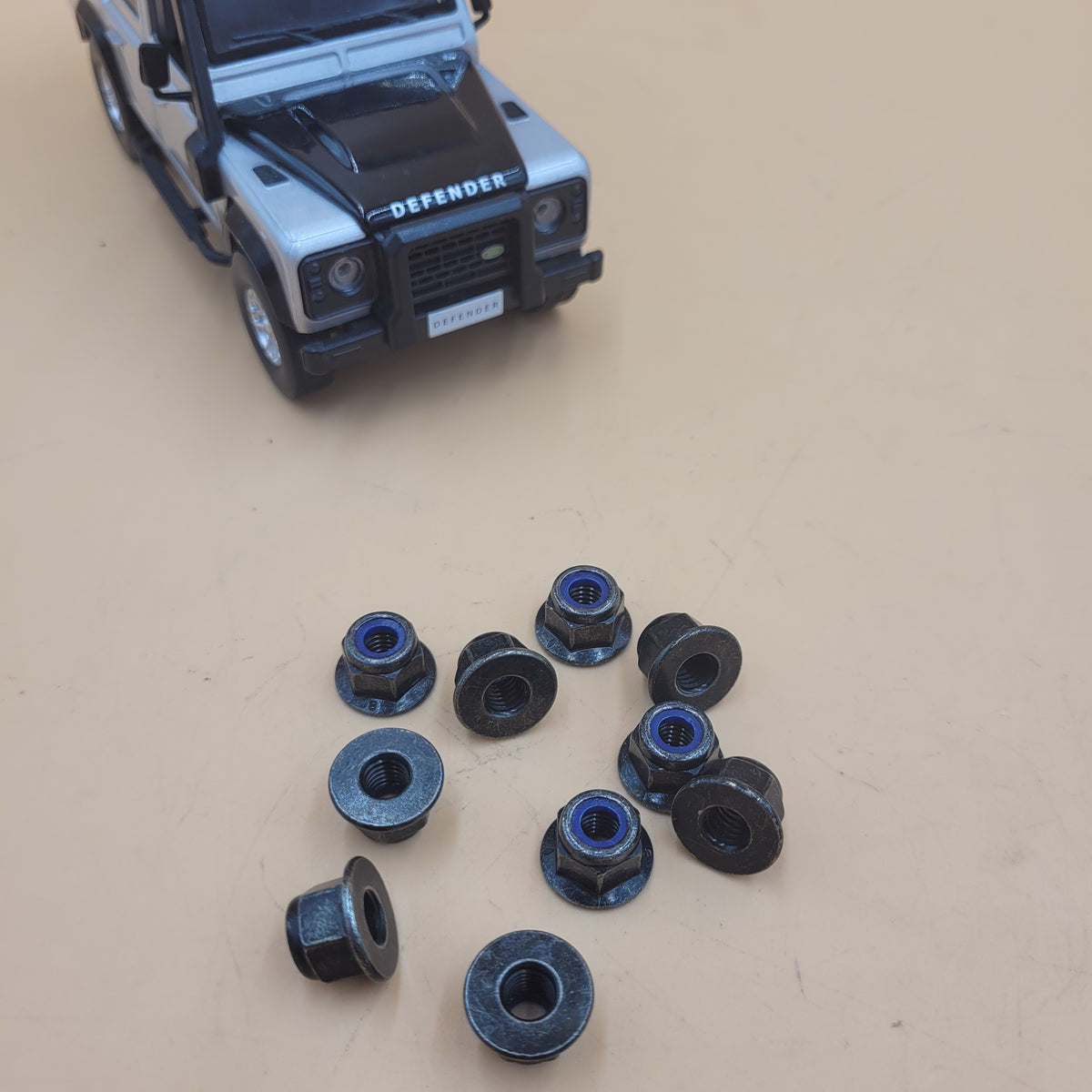 Land Rover Defender, Discovery Nut Part FY106046 set by 10