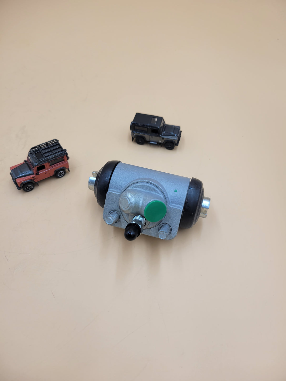 LAND ROVER DEFENDER 130 REAR WHEEL CYLINDER - LEFT HAND SIDE RTC3627