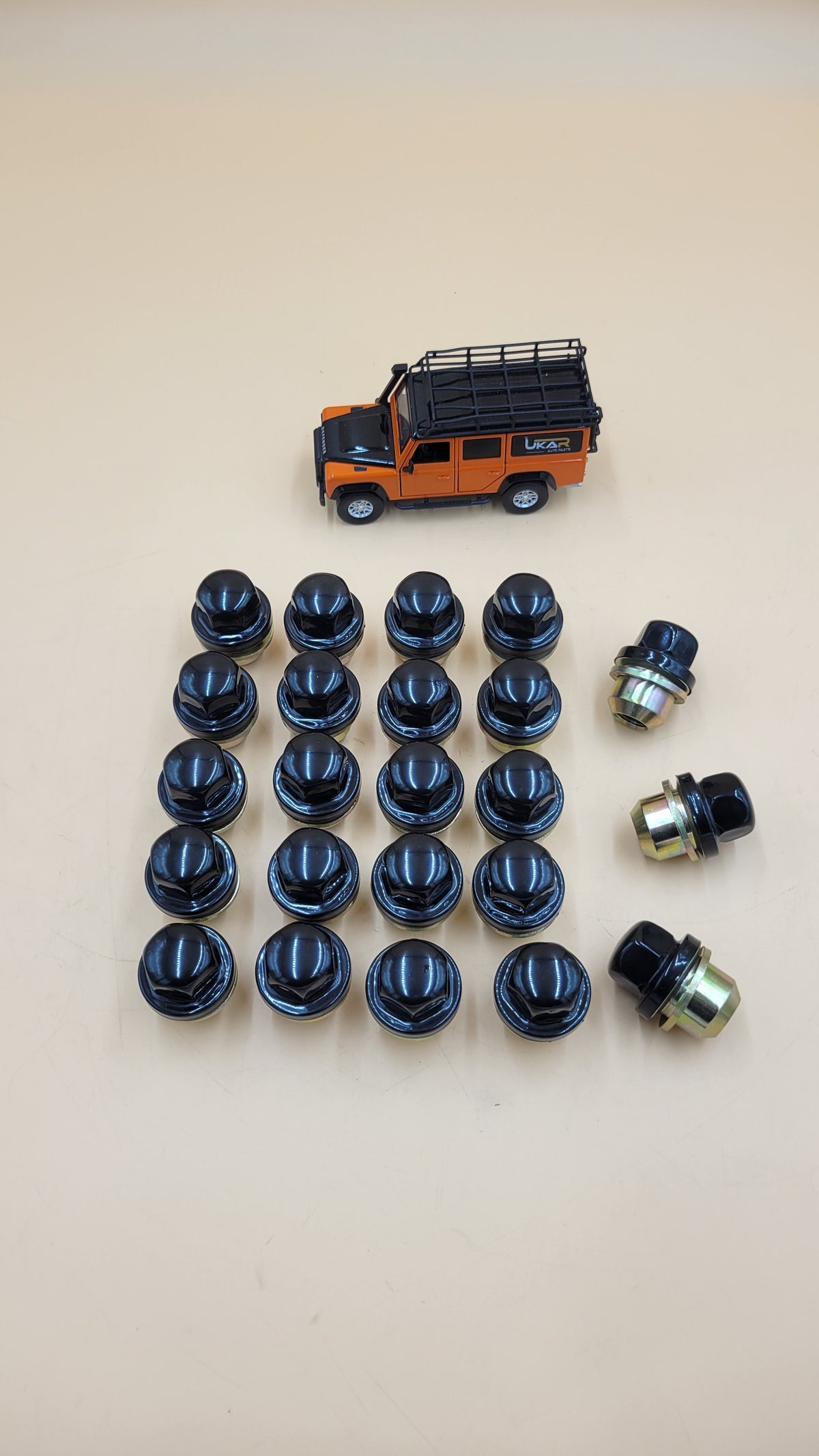 Set of 23 Black Gloss Wheel Nuts for Defender 90/ 110 / 130/ Disco 1/ RRC - Part RRD500560BUK
